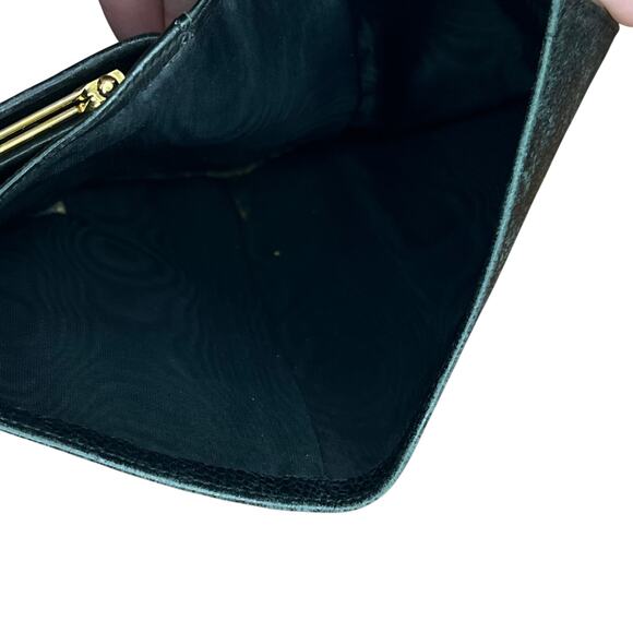 Chanel Black Caviar Long Wallet with kiss lock. - Picture 13 of 16